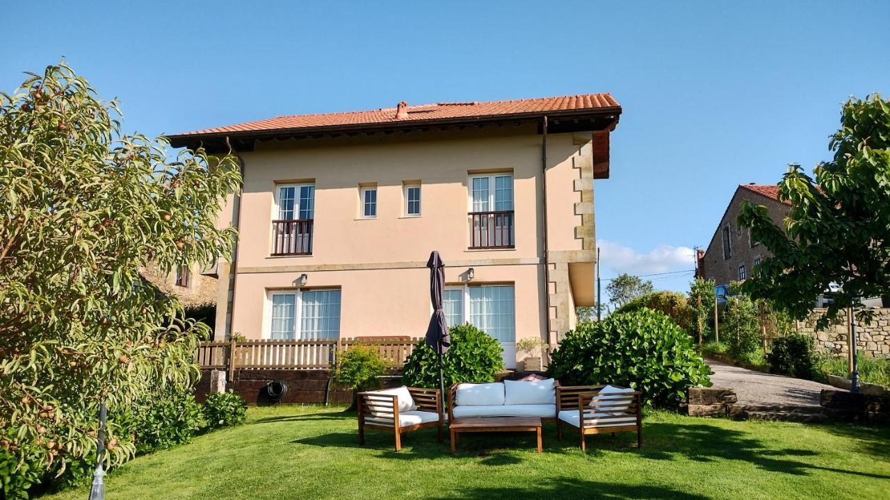 Apartamentos Corona Comillas Esterno foto