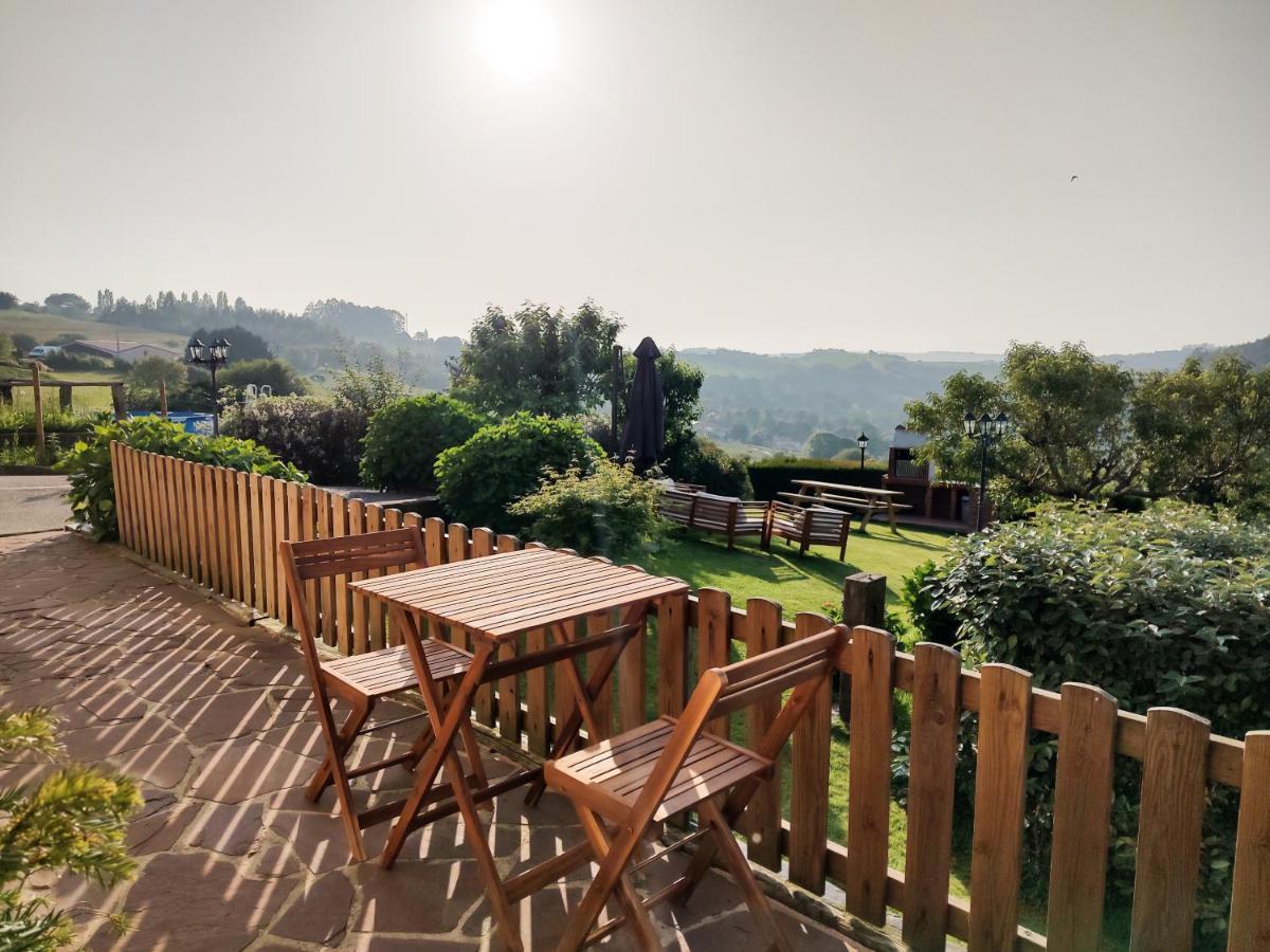 Apartamentos Corona Comillas Esterno foto