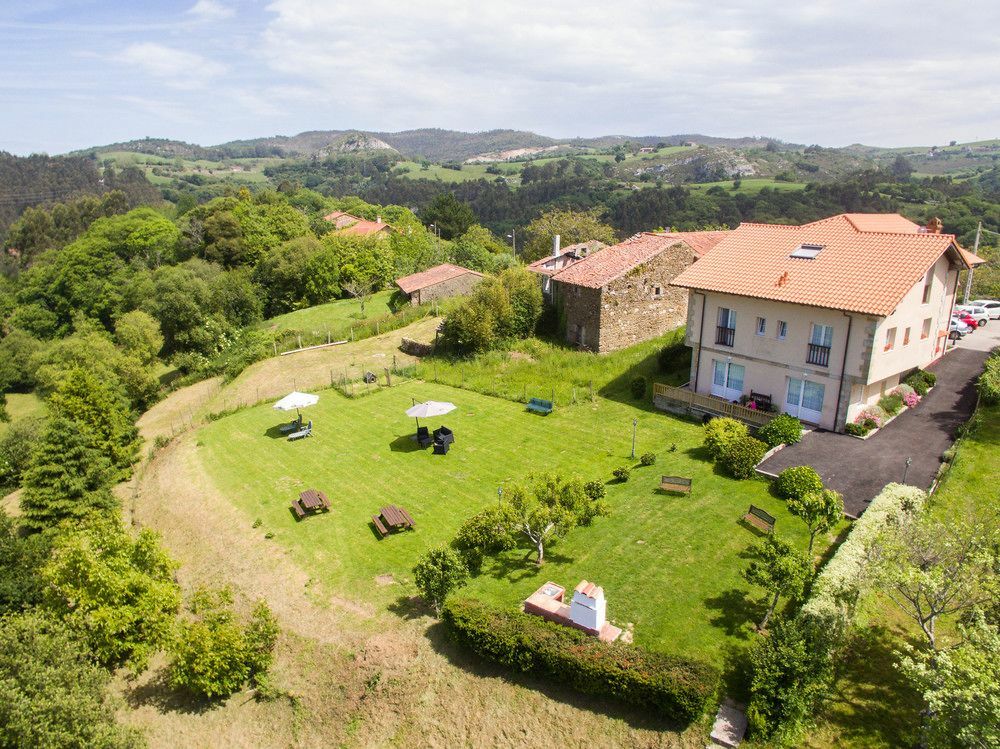 Apartamentos Corona Comillas Esterno foto